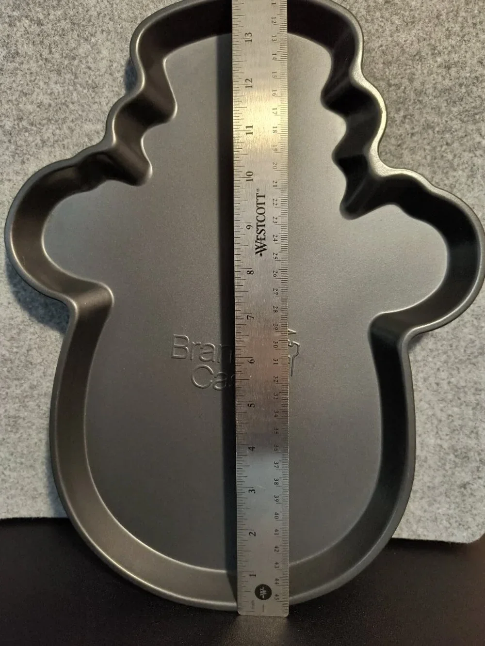 Brand Castle Snowman Shaped Baking Pan 10.5